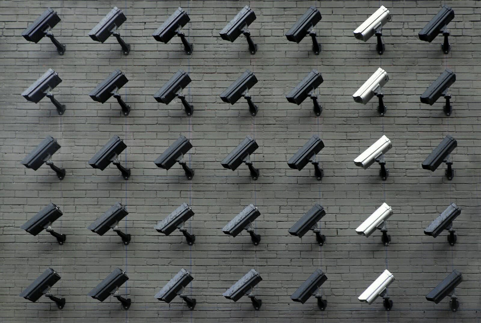 Title Image: Links: Privacy & Awesome Selfhosted