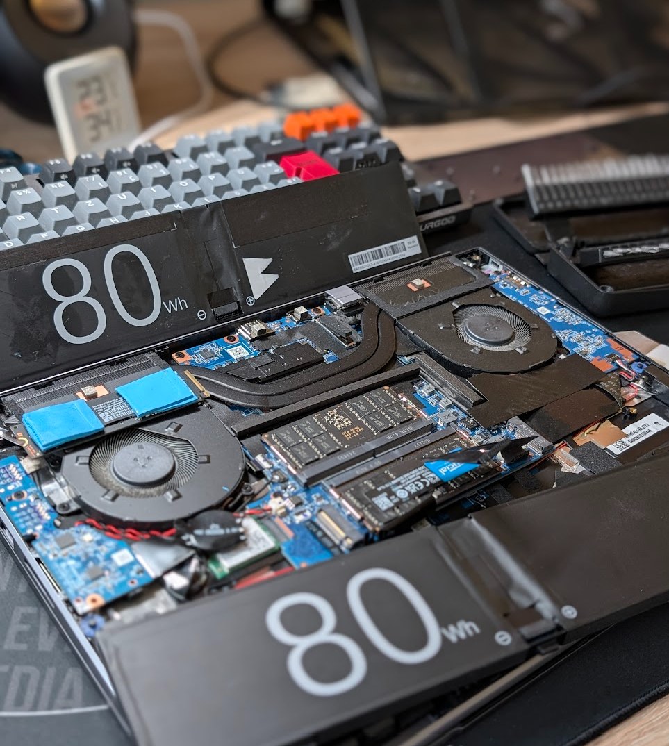 Open tuxedo infinity book pro for battery change